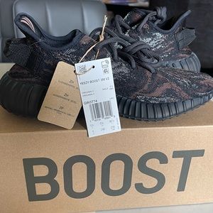 SOLD* YEEZY BOOST 350 in the color MX ROC (Mix Rock)